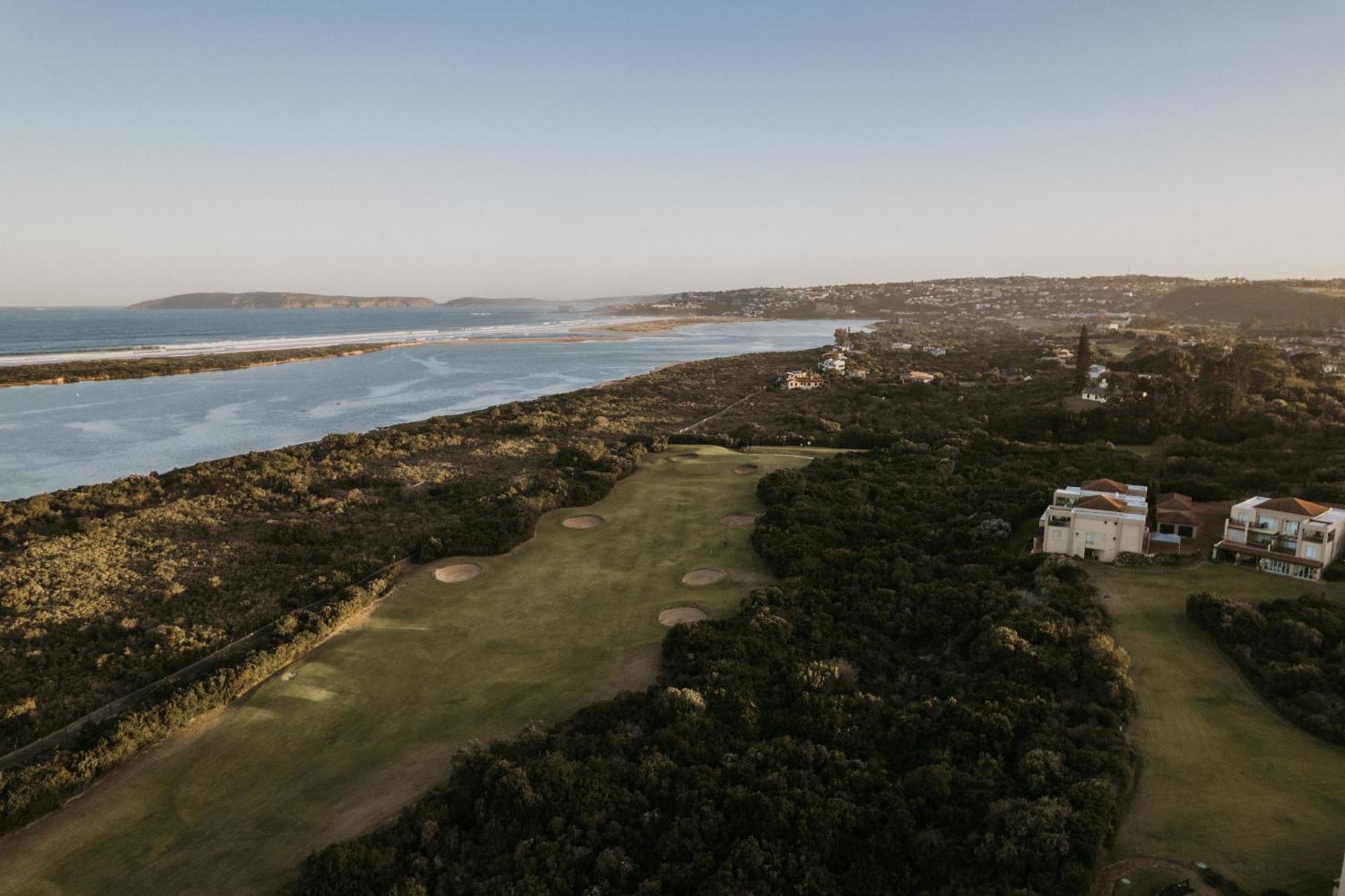P7 - Goose Valley - Ocean Views เพลตเตนเบิร์กเบย์ ภายนอก รูปภาพ